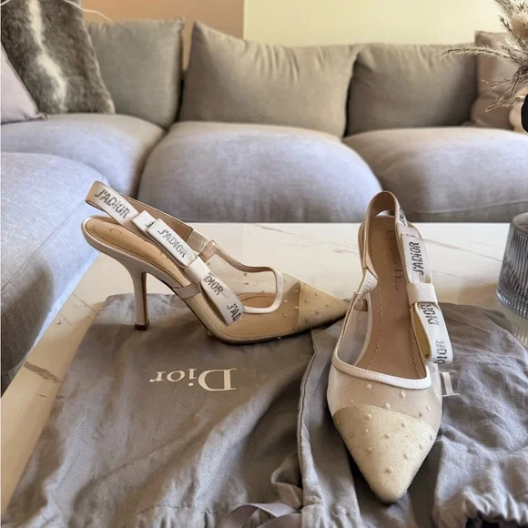 Dior Cream Heels Elegant Design - Picture 1 of 6